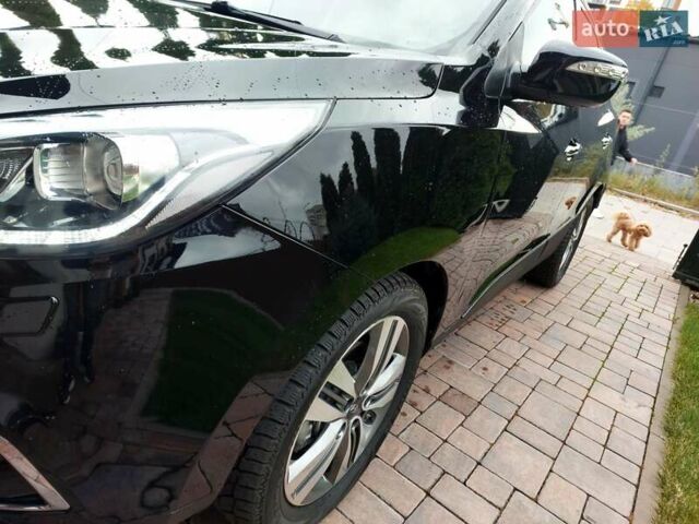 Черный Хендай их35, объемом двигателя 2 л и пробегом 152 тыс. км за 14950 $, фото 19 на Automoto.ua