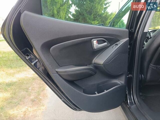 Черный Хендай их35, объемом двигателя 2 л и пробегом 207 тыс. км за 15750 $, фото 61 на Automoto.ua