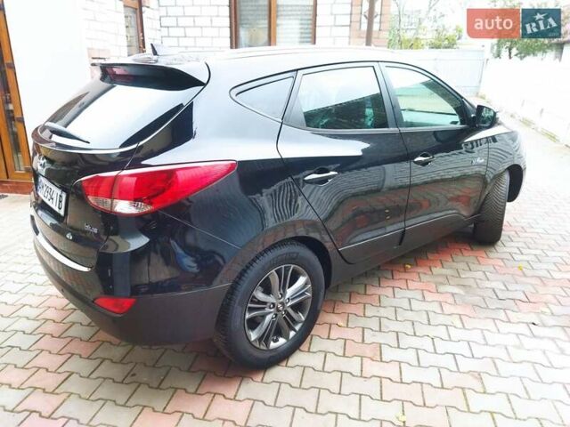 Черный Хендай их35, объемом двигателя 1.7 л и пробегом 252 тыс. км за 14900 $, фото 25 на Automoto.ua