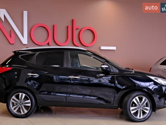 Черный Хендай их35, объемом двигателя 2 л и пробегом 182 тыс. км за 15500 $, фото 7 на Automoto.ua