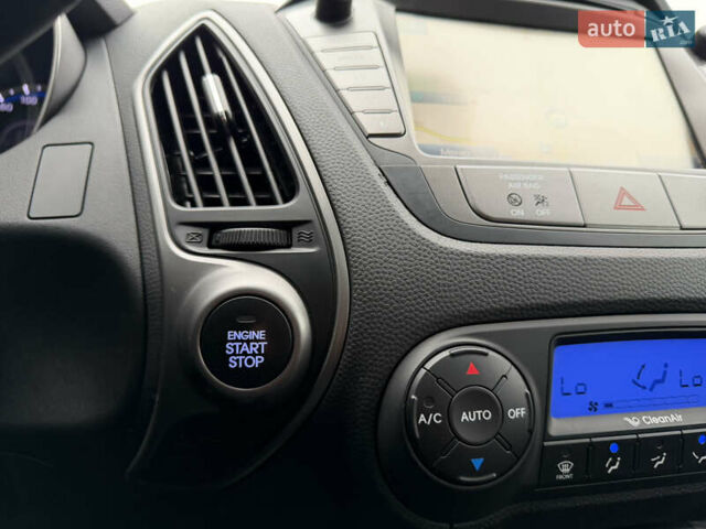 Чорний Хендай іх35, об'ємом двигуна 2 л та пробігом 240 тис. км за 15800 $, фото 46 на Automoto.ua