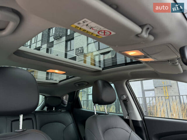 Чорний Хендай іх35, об'ємом двигуна 2 л та пробігом 240 тис. км за 15800 $, фото 32 на Automoto.ua