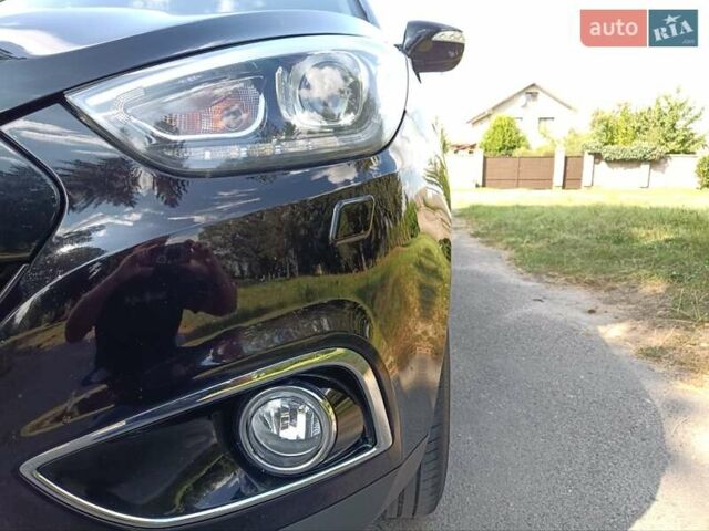 Черный Хендай их35, объемом двигателя 2 л и пробегом 207 тыс. км за 15750 $, фото 8 на Automoto.ua