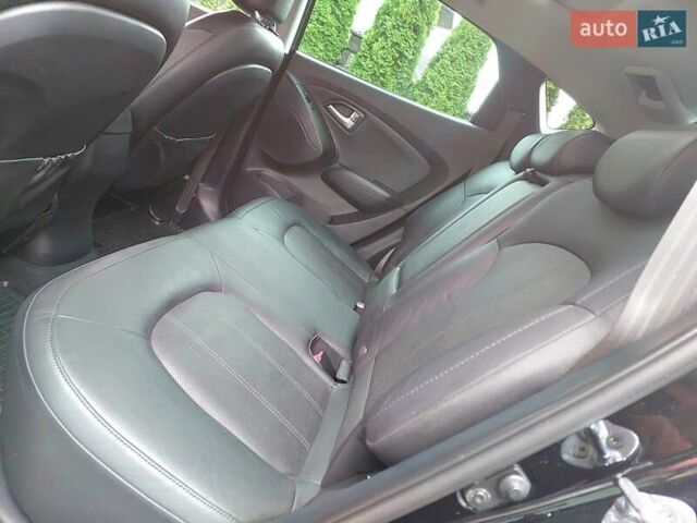 Черный Хендай их35, объемом двигателя 2 л и пробегом 152 тыс. км за 14950 $, фото 49 на Automoto.ua