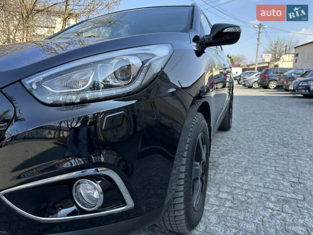 Черный Хендай их35, объемом двигателя 2 л и пробегом 175 тыс. км за 16600 $, фото 8 на Automoto.ua