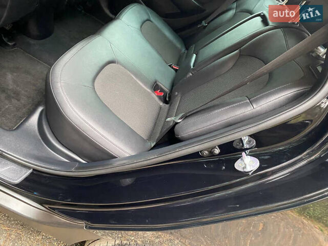 Чорний Хендай іх35, об'ємом двигуна 2 л та пробігом 160 тис. км за 15599 $, фото 56 на Automoto.ua