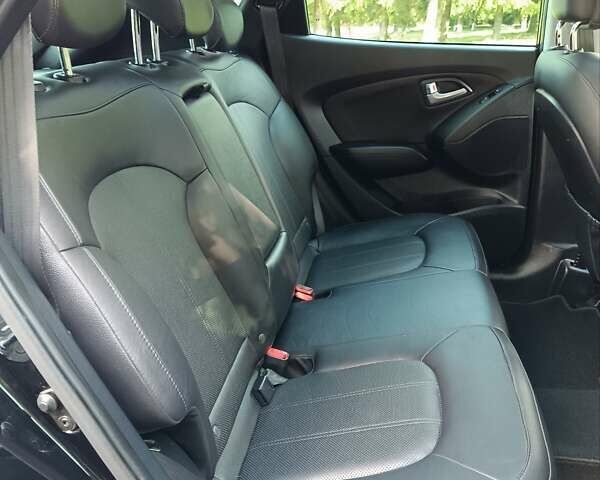Черный Хендай их35, объемом двигателя 2 л и пробегом 207 тыс. км за 15750 $, фото 66 на Automoto.ua