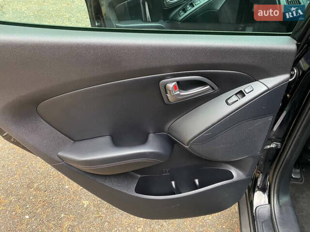 Чорний Хендай іх35, об'ємом двигуна 2 л та пробігом 160 тис. км за 15599 $, фото 52 на Automoto.ua