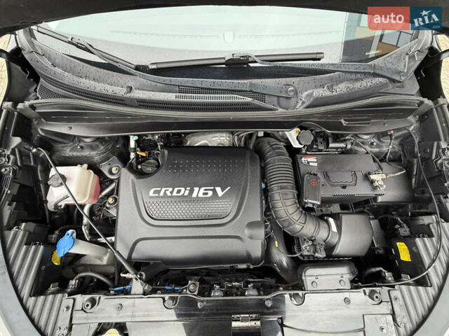 Чорний Хендай іх35, об'ємом двигуна 2 л та пробігом 240 тис. км за 15800 $, фото 50 на Automoto.ua