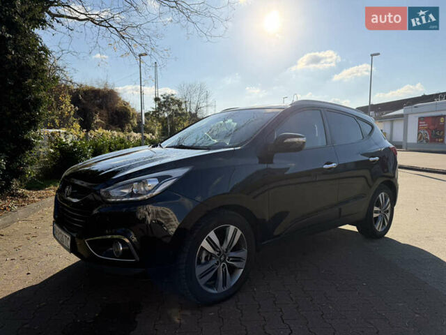 Черный Хендай их35, объемом двигателя 2 л и пробегом 179 тыс. км за 16500 $, фото 4 на Automoto.ua