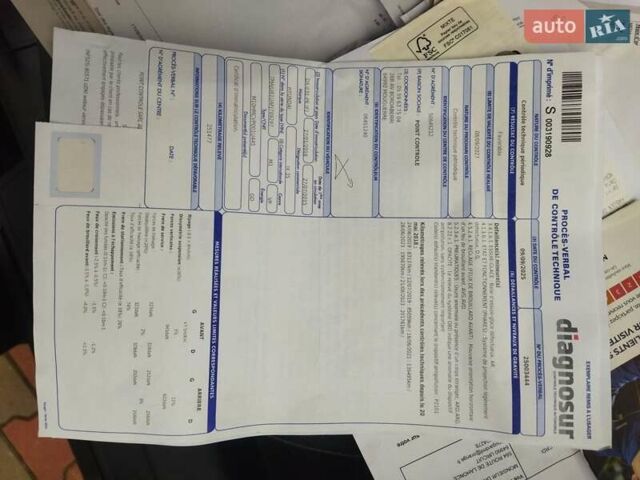 Черный Хендай их35, объемом двигателя 1.7 л и пробегом 252 тыс. км за 14900 $, фото 45 на Automoto.ua