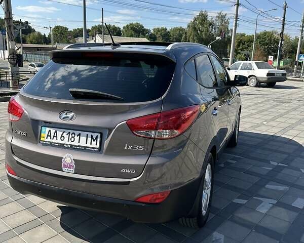 Коричневий Хендай іх35, об'ємом двигуна 2 л та пробігом 164 тис. км за 12500 $, фото 13 на Automoto.ua