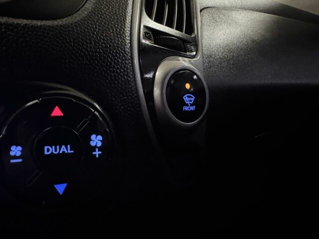 Хендай их35 2011 в Кропивницком (Кировограде) на Automoto.ua Коричневый Хендай их35, объемом двигателя 2 л и пробегом 167 тыс. км за 11900 $, фото 17 на Automoto.ua