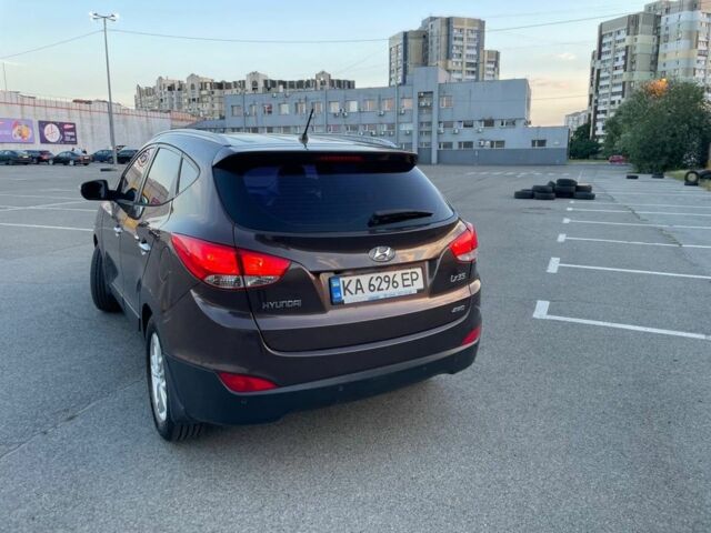 Хендай их35 2011 в Киеве на Automoto.ua Коричневый Хендай их35, объемом двигателя 2 л и пробегом 342 тыс. км за 11000 $, фото 2 на Automoto.ua