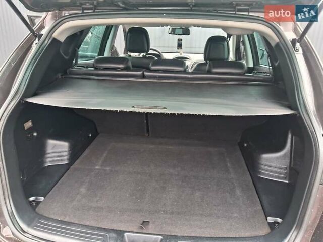 Коричневый Хендай их35, объемом двигателя 1.7 л и пробегом 309 тыс. км за 11500 $, фото 5 на Automoto.ua