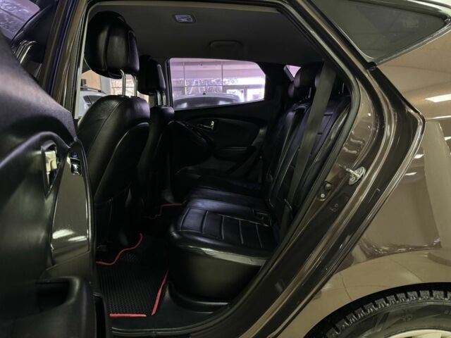 Хендай их35 2011 в Кропивницком (Кировограде) на Automoto.ua Коричневый Хендай их35, объемом двигателя 2 л и пробегом 167 тыс. км за 11900 $, фото 9 на Automoto.ua