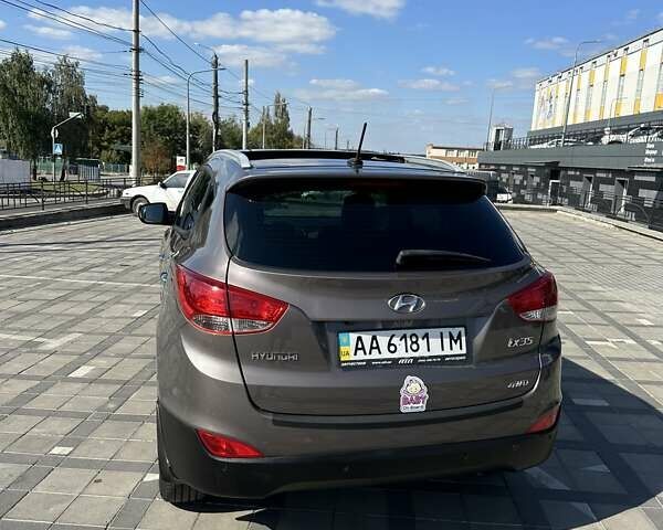 Коричневий Хендай іх35, об'ємом двигуна 2 л та пробігом 164 тис. км за 12500 $, фото 11 на Automoto.ua