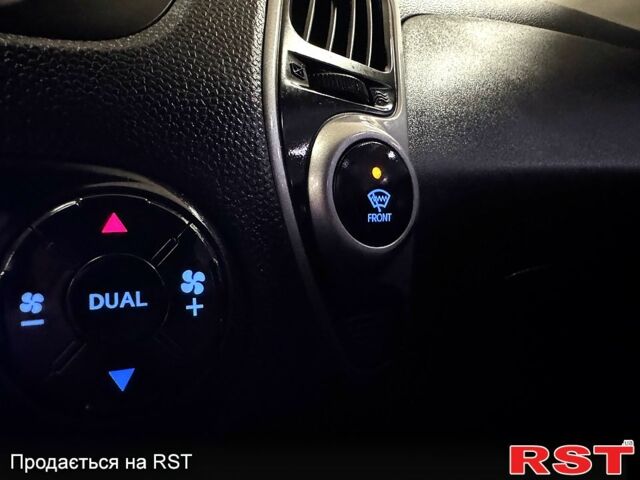 Хендай их35 2011 в Кропивницком (Кировограде) на Automoto.ua Коричневый Хендай их35, объемом двигателя 2 л и пробегом 167 тыс. км за 11900 $, фото 11 на Automoto.ua