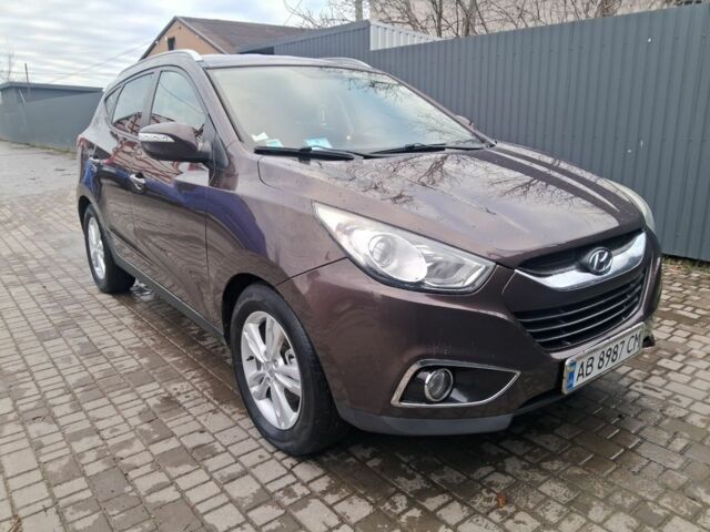 Коричневый Хендай их35, объемом двигателя 1.7 л и пробегом 309 тыс. км за 11500 $, фото 3 на Automoto.ua