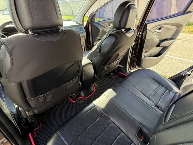 Хендай их35 2011 в Киеве на Automoto.ua Коричневый Хендай их35, объемом двигателя 2 л и пробегом 342 тыс. км за 11000 $, фото 13 на Automoto.ua