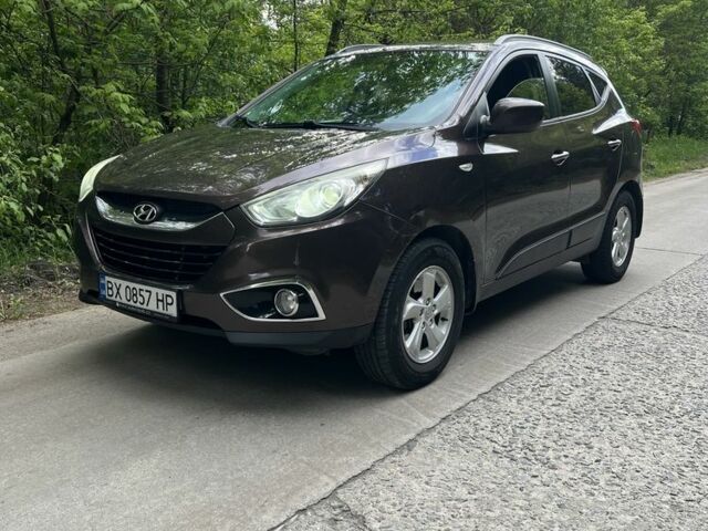 Хендай их35 2011 в Остоге на Automoto.ua Коричневый Хендай их35, объемом двигателя 1.7 л и пробегом 302 тыс. км за 276 $, фото 1 на Automoto.ua