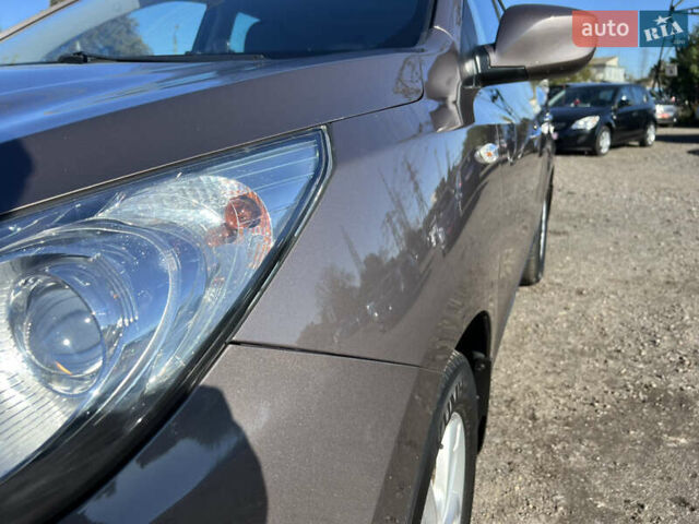 Коричневый Хендай их35, объемом двигателя 2 л и пробегом 184 тыс. км за 16450 $, фото 11 на Automoto.ua