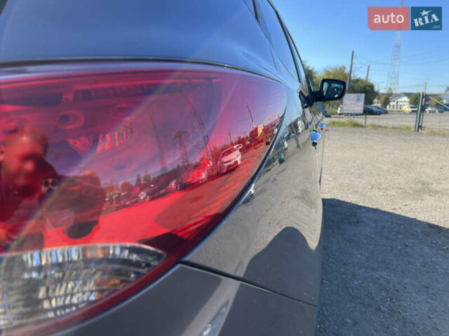 Коричневый Хендай их35, объемом двигателя 2 л и пробегом 184 тыс. км за 16450 $, фото 69 на Automoto.ua