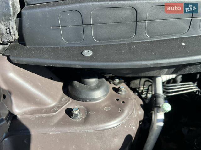 Коричневый Хендай их35, объемом двигателя 2 л и пробегом 184 тыс. км за 16450 $, фото 27 на Automoto.ua