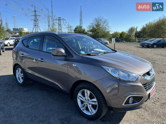 Коричневый Хендай их35, объемом двигателя 2 л и пробегом 184 тыс. км за 16450 $, фото 14 на Automoto.ua