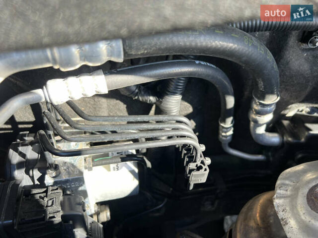 Коричневый Хендай их35, объемом двигателя 2 л и пробегом 184 тыс. км за 16450 $, фото 28 на Automoto.ua