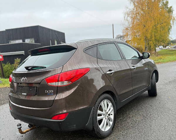 Коричневый Хендай их35, объемом двигателя 0 л и пробегом 193 тыс. км за 6910 $, фото 3 на Automoto.ua