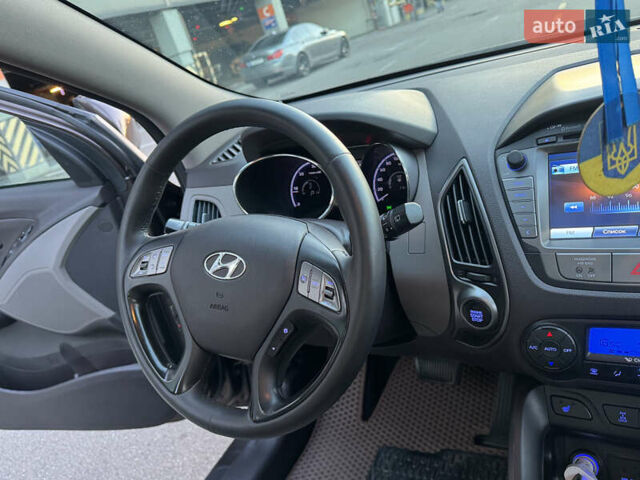 Коричневий Хендай іх35, об'ємом двигуна 2 л та пробігом 176 тис. км за 14500 $, фото 43 на Automoto.ua