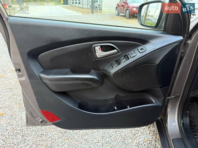 Хендай их35 2013 в Стрые на Automoto.ua Коричневый Хендай их35, объемом двигателя 1.7 л и пробегом 218 тыс. км за 12700 $, фото 30 на Automoto.ua