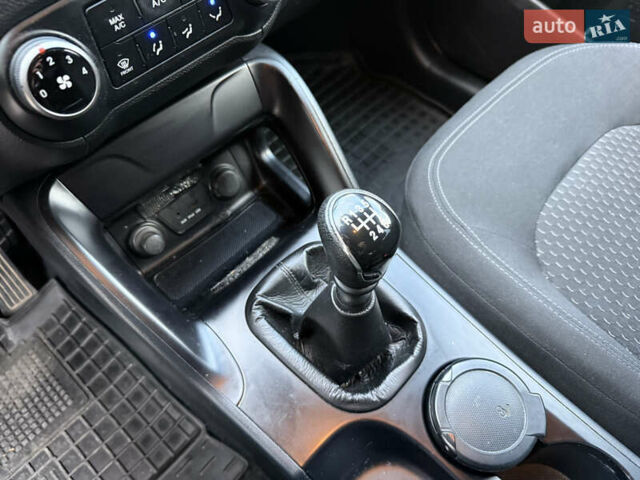 Хендай их35 2013 в Стрые на Automoto.ua Коричневый Хендай их35, объемом двигателя 1.7 л и пробегом 218 тыс. км за 12700 $, фото 40 на Automoto.ua
