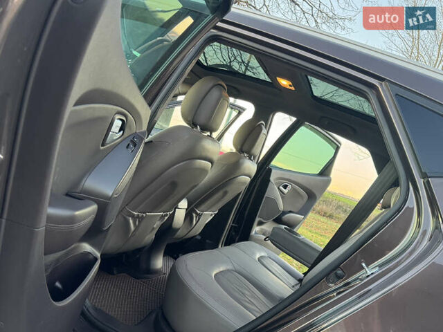 Коричневий Хендай іх35, об'ємом двигуна 2 л та пробігом 176 тис. км за 14500 $, фото 85 на Automoto.ua