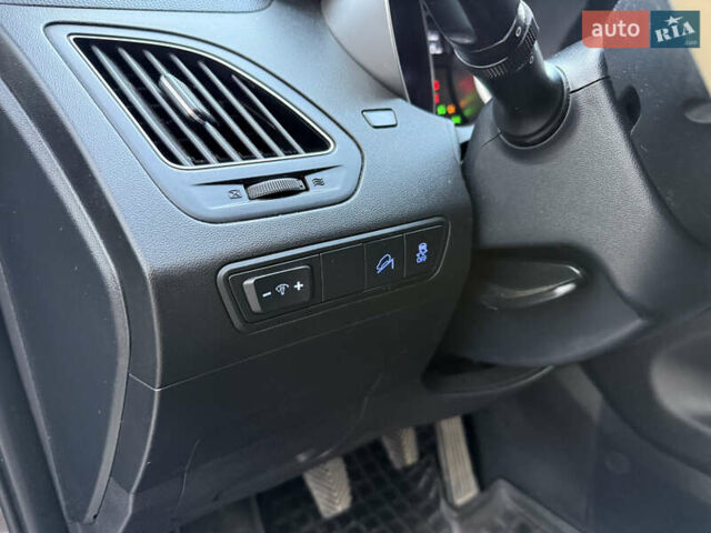 Хендай их35 2013 в Стрые на Automoto.ua Коричневый Хендай их35, объемом двигателя 1.7 л и пробегом 218 тыс. км за 12700 $, фото 33 на Automoto.ua