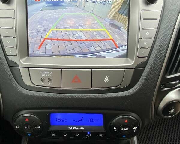 Коричневый Хендай их35, объемом двигателя 2 л и пробегом 63 тыс. км за 16000 $, фото 9 на Automoto.ua