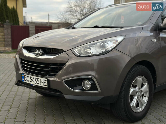Коричневый Хендай их35, объемом двигателя 1.7 л и пробегом 217 тыс. км за 12499 $, фото 22 на Automoto.ua