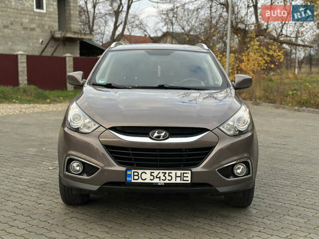 Коричневый Хендай их35, объемом двигателя 1.7 л и пробегом 217 тыс. км за 12499 $, фото 15 на Automoto.ua