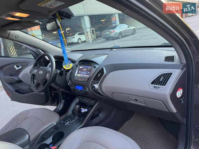 Коричневий Хендай іх35, об'ємом двигуна 2 л та пробігом 176 тис. км за 14500 $, фото 48 на Automoto.ua