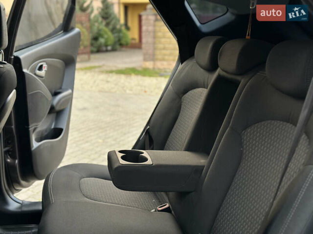 Коричневый Хендай их35, объемом двигателя 1.7 л и пробегом 217 тыс. км за 12499 $, фото 34 на Automoto.ua