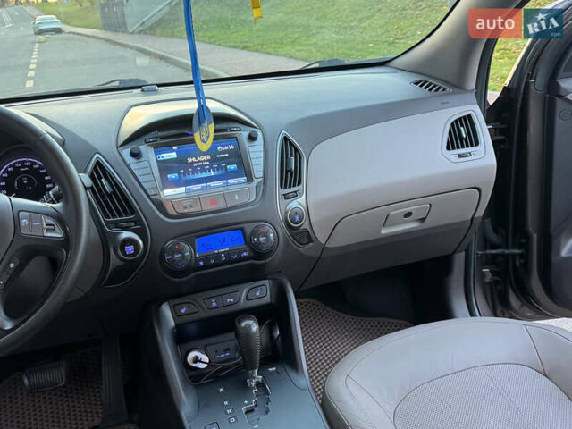 Коричневий Хендай іх35, об'ємом двигуна 2 л та пробігом 176 тис. км за 14500 $, фото 45 на Automoto.ua