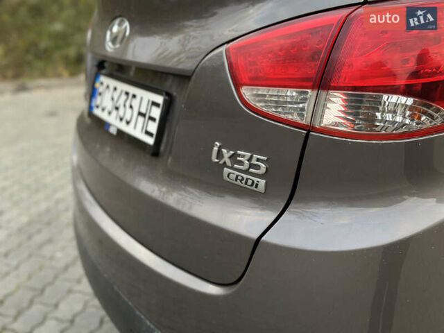 Коричневый Хендай их35, объемом двигателя 1.7 л и пробегом 217 тыс. км за 12499 $, фото 20 на Automoto.ua