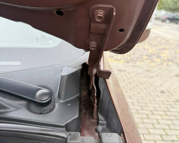 Коричневий Хендай іх35, об'ємом двигуна 2 л та пробігом 211 тис. км за 17400 $, фото 31 на Automoto.ua