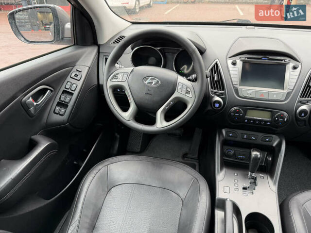 Коричневий Хендай іх35, об'ємом двигуна 2 л та пробігом 230 тис. км за 14300 $, фото 61 на Automoto.ua