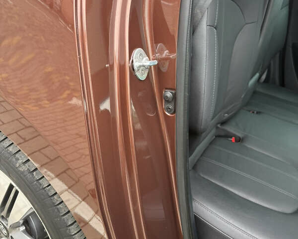 Коричневий Хендай іх35, об'ємом двигуна 2 л та пробігом 211 тис. км за 17400 $, фото 74 на Automoto.ua