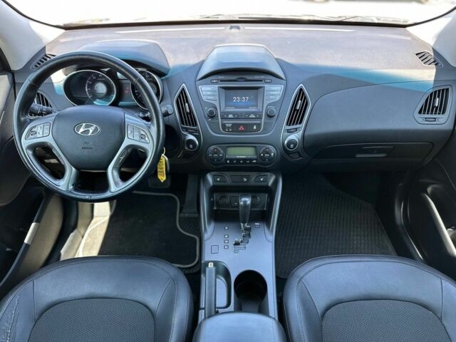 Хендай их35 2014 в Одессе на Automoto.ua Коричневый Хендай их35, объемом двигателя 2 л и пробегом 181 тыс. км за 8400 $, фото 14 на Automoto.ua
