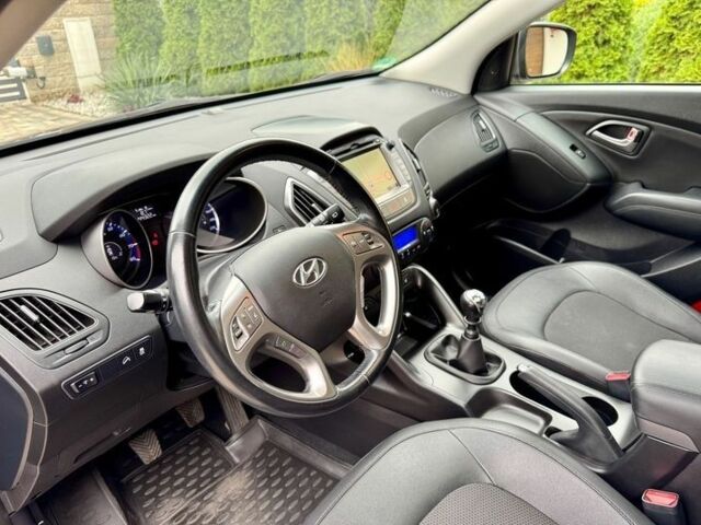 Коричневый Хендай их35, объемом двигателя 1.6 л и пробегом 144 тыс. км за 8800 $, фото 20 на Automoto.ua