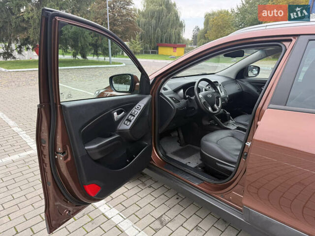 Коричневий Хендай іх35, об'ємом двигуна 2 л та пробігом 211 тис. км за 17400 $, фото 91 на Automoto.ua