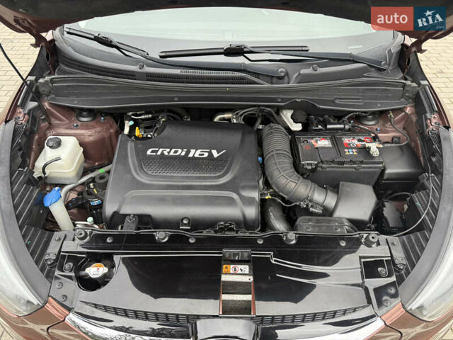 Коричневий Хендай іх35, об'ємом двигуна 2 л та пробігом 211 тис. км за 17400 $, фото 30 на Automoto.ua